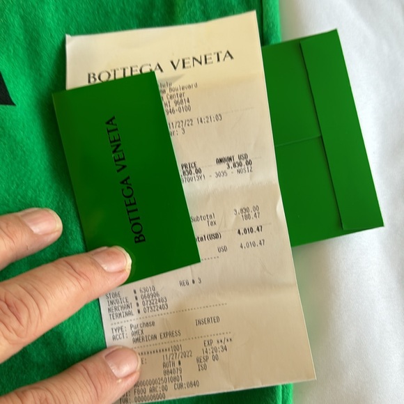 Bottega Venetta Padded Cassette Bag Quilted Lambs Leather exquisite condition - Picture 11 of 12